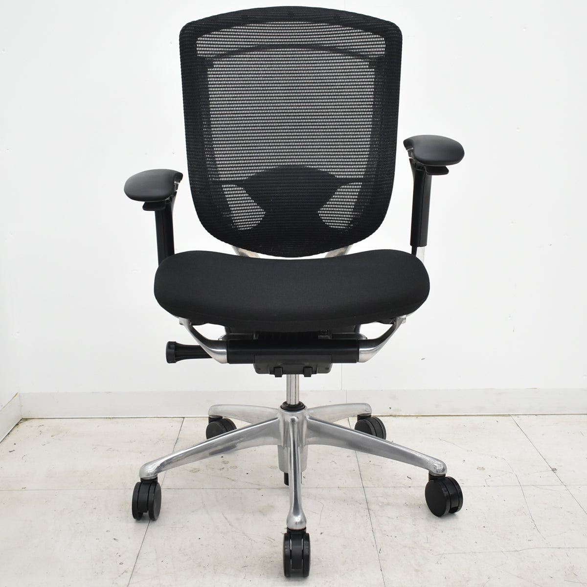 【中古】オカムラ　コンテッサ　可動肘（肘パッド新品）ランバーサポート　ポリッシュ　2025102902【中古オフィス家具】