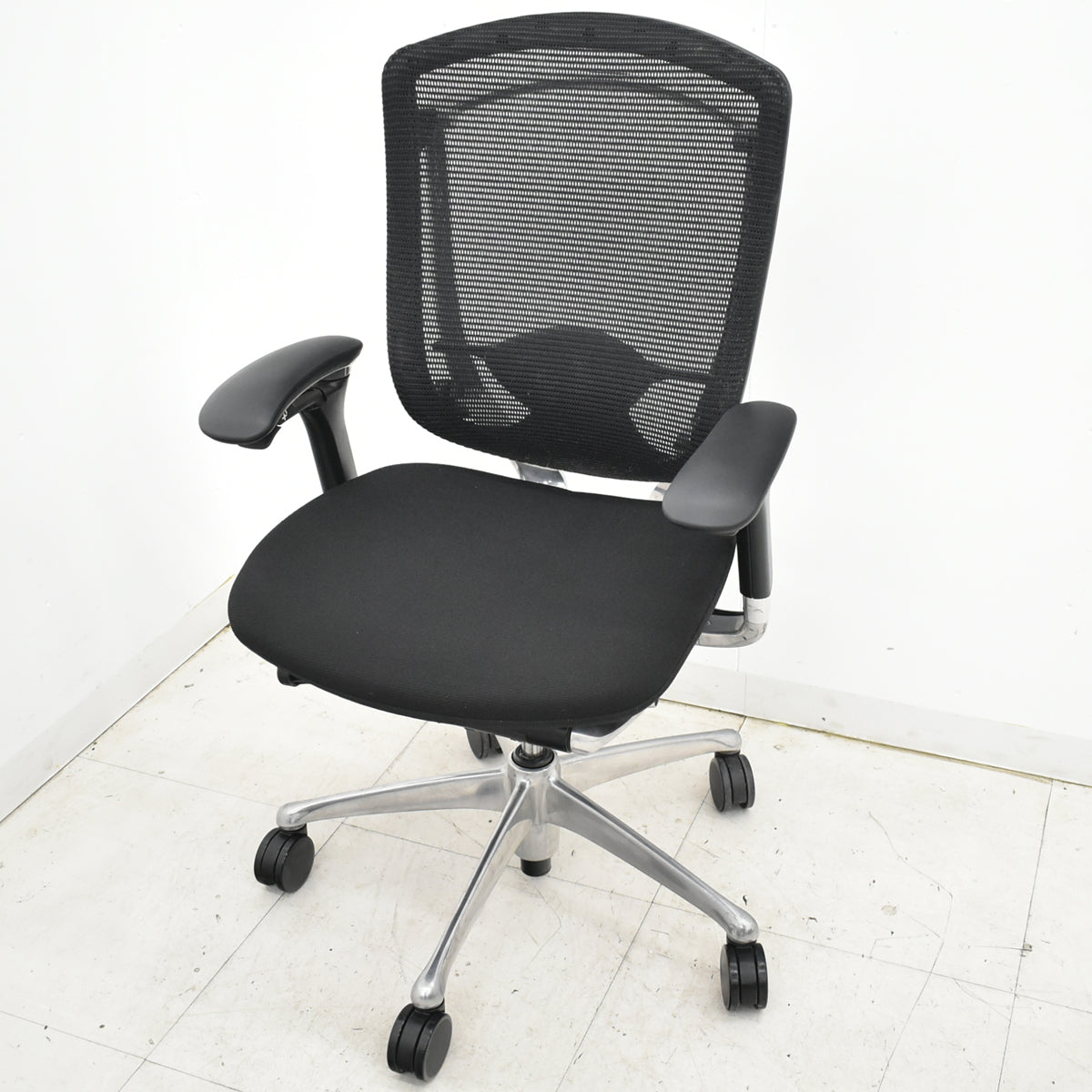 【中古】オカムラ　コンテッサ　可動肘（肘パッド新品）ランバーサポート　ポリッシュ　2025102902【中古オフィス家具】