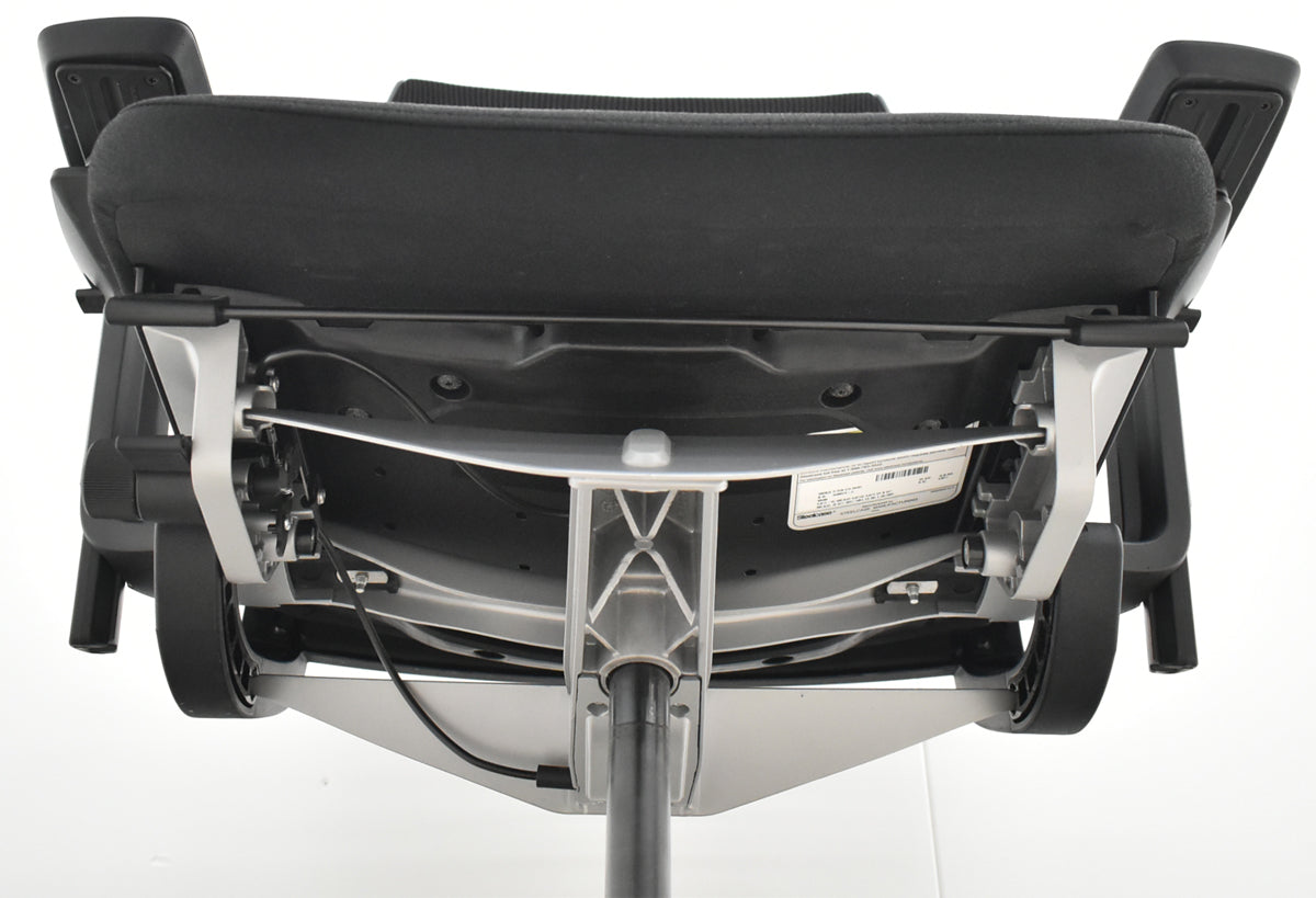 【中古】スチールケース　シンク２　可動肘　ランバーサポート　2025102904【中古オフィス家具】