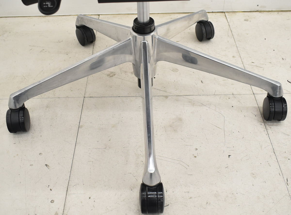 【中古】オカムラ　シルフィー　ハイバック　肘なし　バックカーブアジャスト　前傾機能　ランバーサポート　ポリッシュ　2025103101【中古オフィス家具】