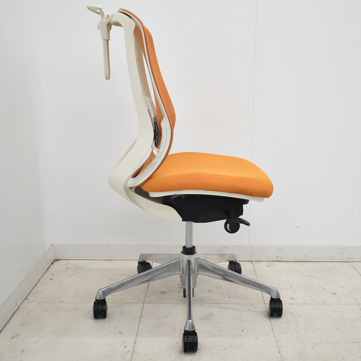 【中古】オカムラ　シルフィー　ハイバック　肘なし　バックカーブアジャスト　前傾機能　ランバーサポート　ポリッシュ　2025103101【中古オフィス家具】