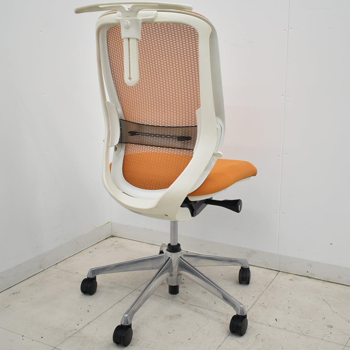 【中古】オカムラ　シルフィー　ハイバック　肘なし　バックカーブアジャスト　前傾機能　ランバーサポート　ポリッシュ　2025103101【中古オフィス家具】