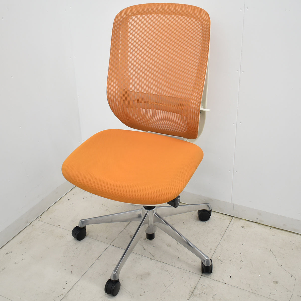 【中古】オカムラ　シルフィー　ハイバック　肘なし　バックカーブアジャスト　前傾機能　ランバーサポート　ポリッシュ　2025110401【中古オフィス家具】