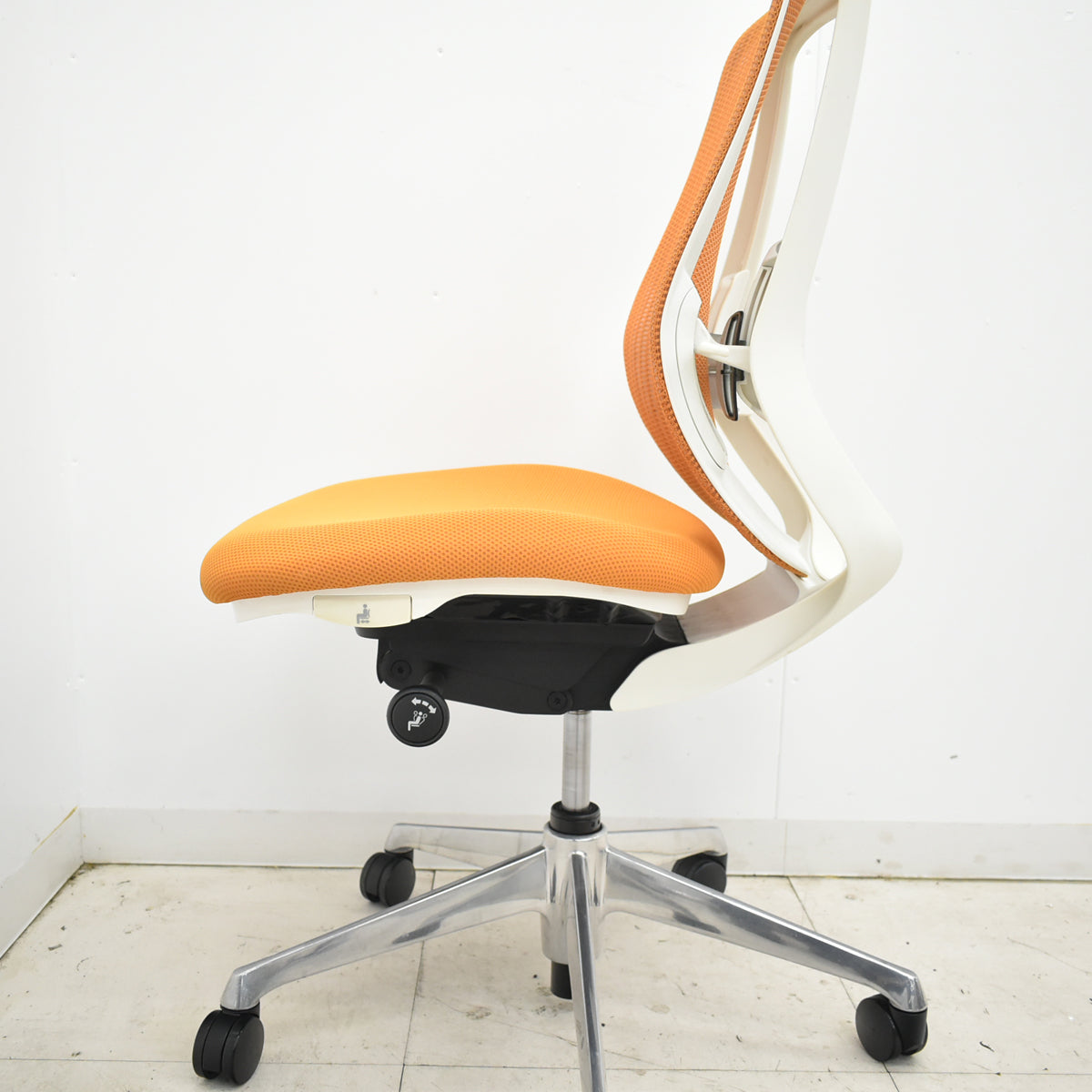 【中古】オカムラ　シルフィー　ハイバック　肘なし　バックカーブアジャスト　前傾機能　ランバーサポート　ポリッシュ　2025110401【中古オフィス家具】