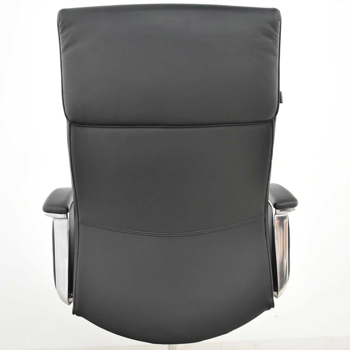 【中古】オカムラ　CEシリーズ　ハイバック　エグゼクティブチェア 固定肘（肘サイドパネル付）総革張り　ポリッシュ　2025110403【中古オフィス家具】