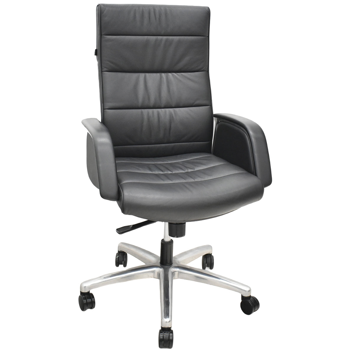 【中古】オカムラ　CEシリーズ　ハイバック　エグゼクティブチェア 固定肘（肘サイドパネル付）総革張り　ポリッシュ　2025110403【中古オフィス家具】