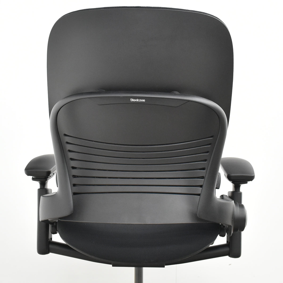 【中古】スチールケース　リープＶ２　可動肘　ランバーサポート　2025110405【中古オフィス家具】