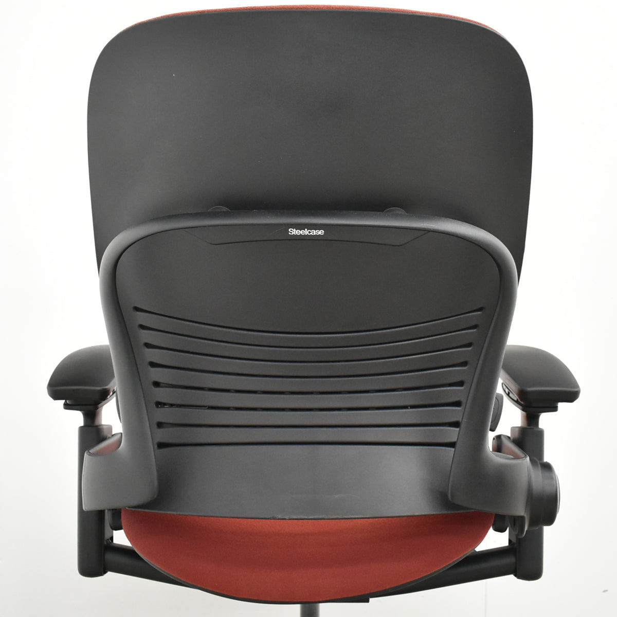 【中古】スチールケース　リープＶ２　可動肘　ランバーサポート　2025110406【中古オフィス家具】