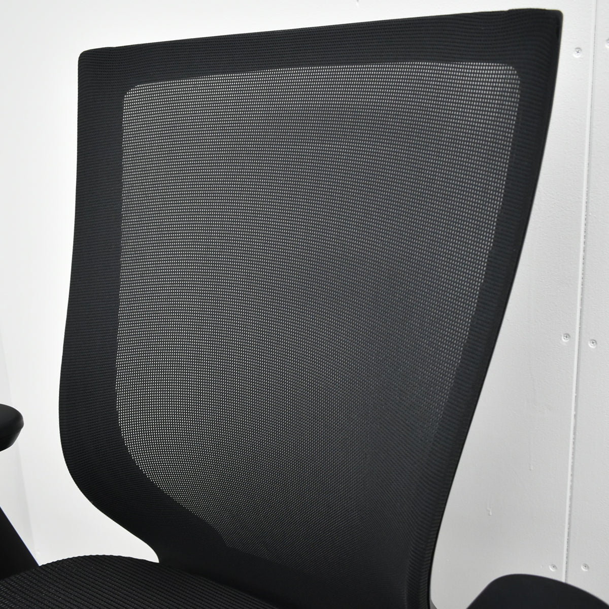 【中古】FURSYS　ファシス　T500　ハイバック　可動肘　2025110407【中古オフィス家具】