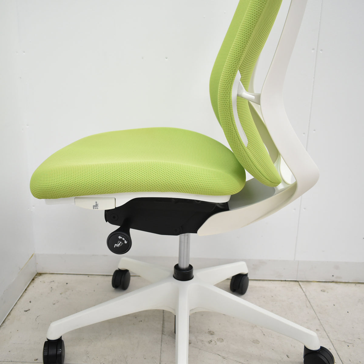 【中古】オカムラ　シルフィー　ハイバック　バックカーブアジャスト　前傾機能　2020年製　2025110409【中古オフィス家具】