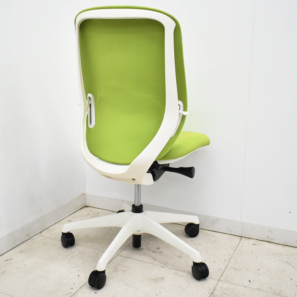 中古】オカムラ シルフィー ハイバック バックカーブアジャスト 前傾