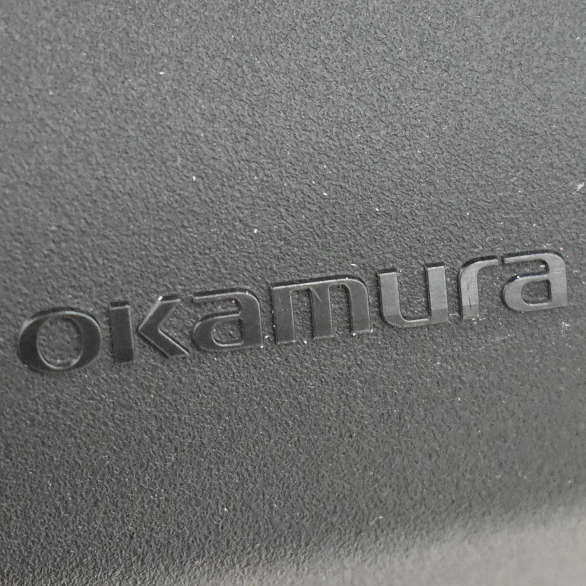 【中古】オカムラ　フルーエントチェア　ローバック　固定肘　ハンガー　2019年製　2025110501【中古オフィス家具】