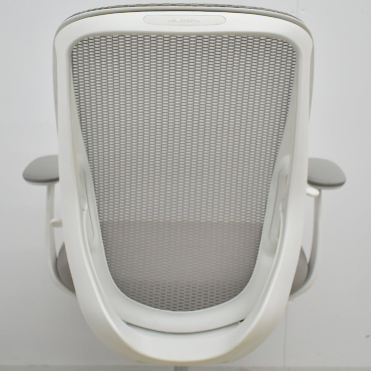 【中古】オカムラ　シルフィー　ローバック　固定肘　前傾機能　バックカーブアジャスト　2025110502【中古オフィス家具】