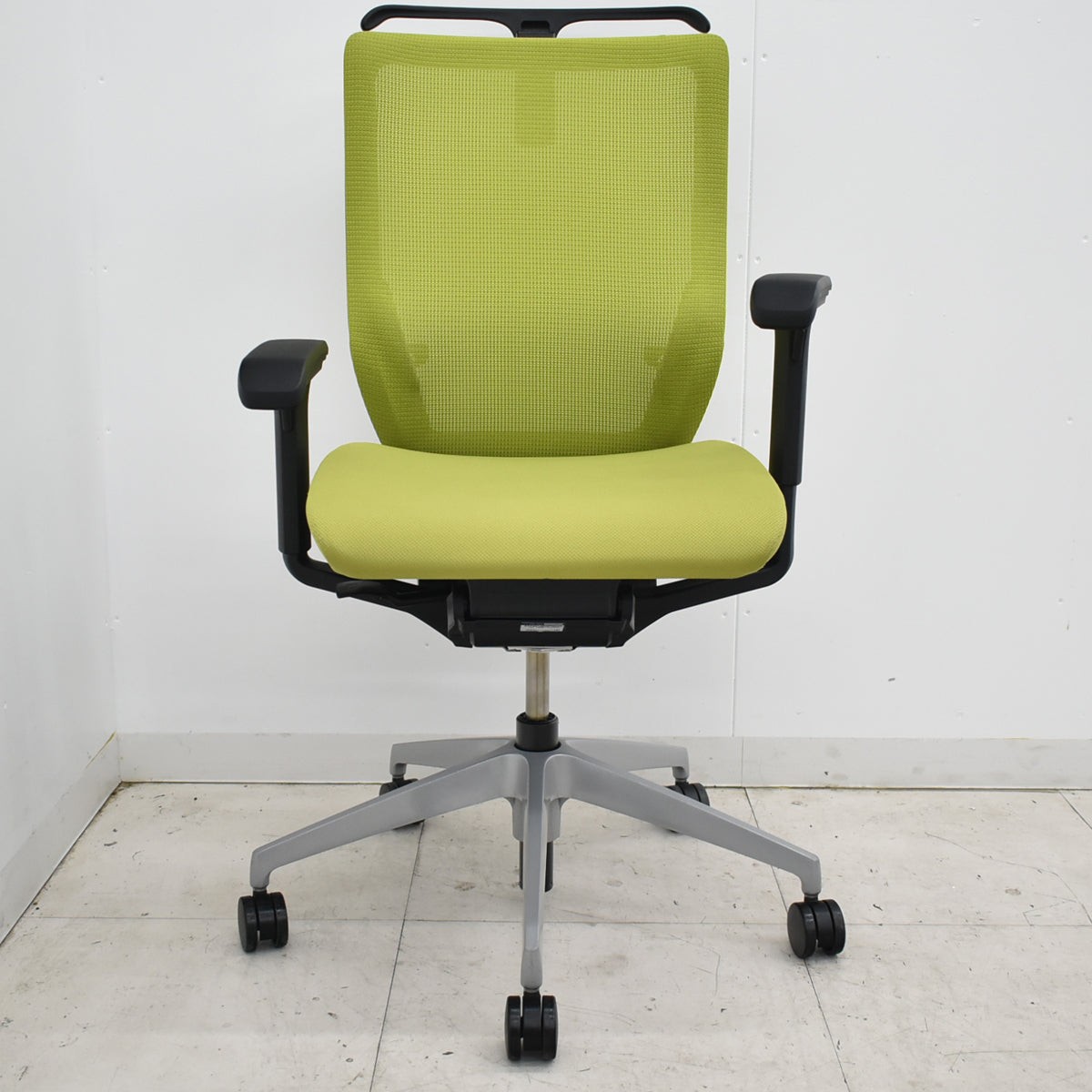 【中古】イトーキ　ミレッザ　ハイバック　可動肘　オートマチックランバーテンション　シルバー脚　2019年製　2025110504【中古オフィス家具】