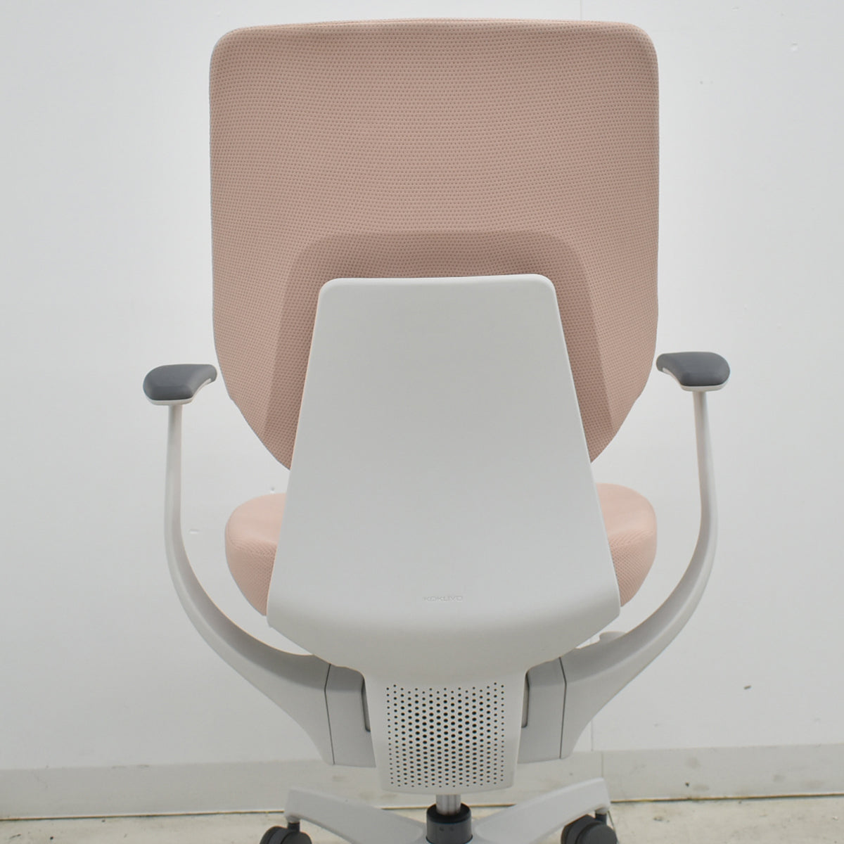 【中古】コクヨ　イング　固定肘　バーチカルタイプ　2021年製　2025110506【中古オフィス家具】