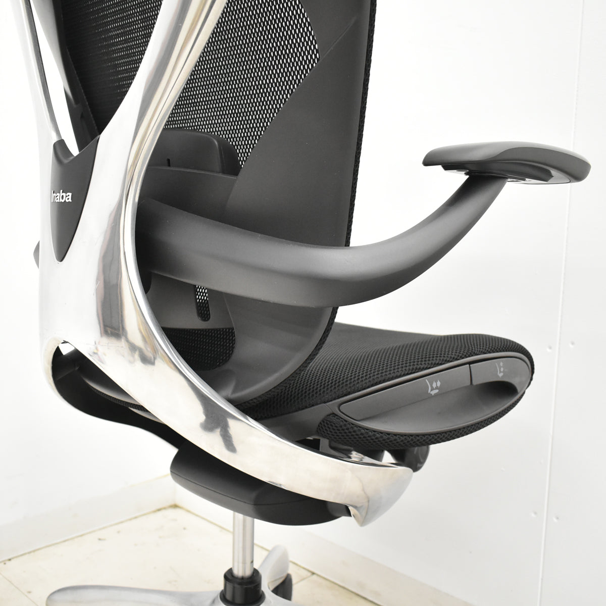 【中古】イナバ　エクセア　可動肘　エアランバーサポート　ポリッシュ　2025110604【中古オフィス家具】