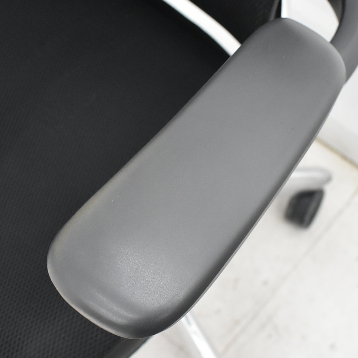 【中古】イナバ　エクセア　可動肘　エアランバーサポート　ポリッシュ　2025110604【中古オフィス家具】