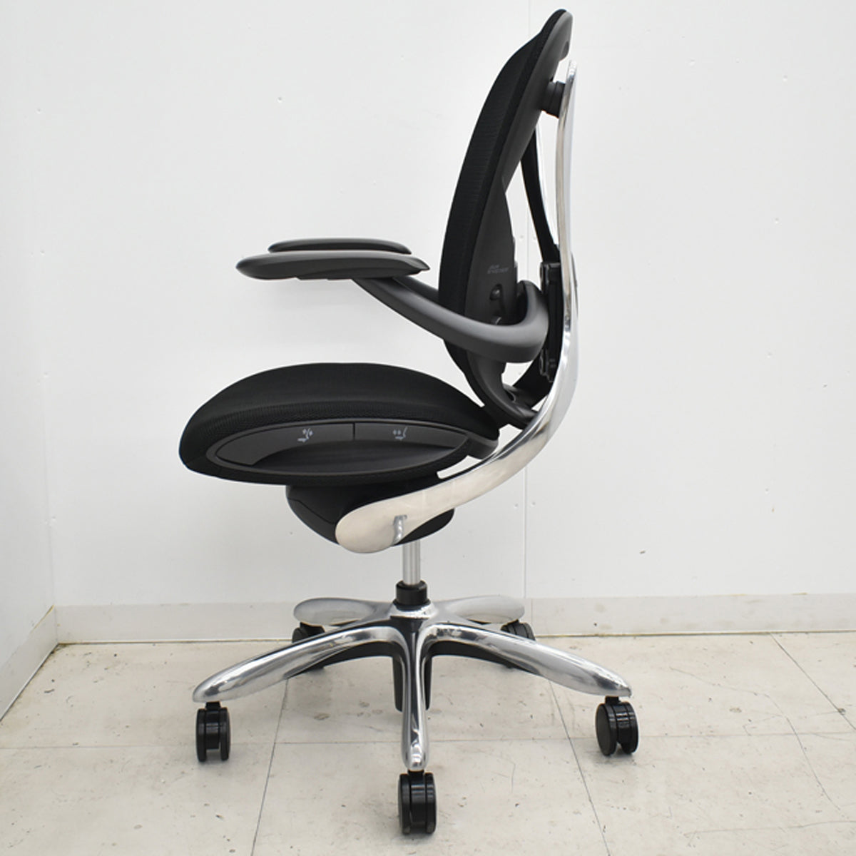 【中古】イナバ　エクセア　可動肘　エアランバーサポート　ポリッシュ　2025110604【中古オフィス家具】