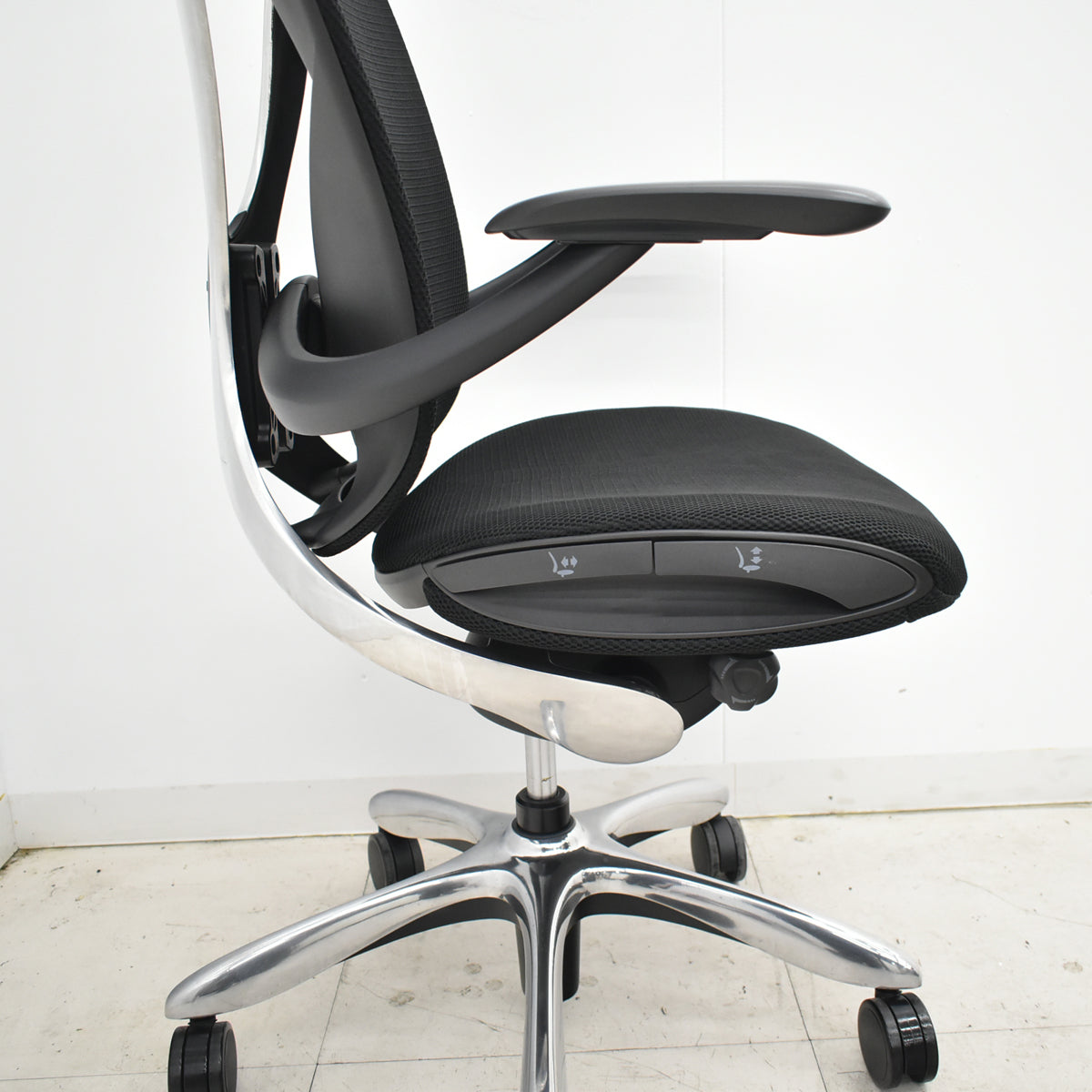 【中古】イナバ　エクセア　可動肘　エアランバーサポート　ポリッシュ　2025110604【中古オフィス家具】