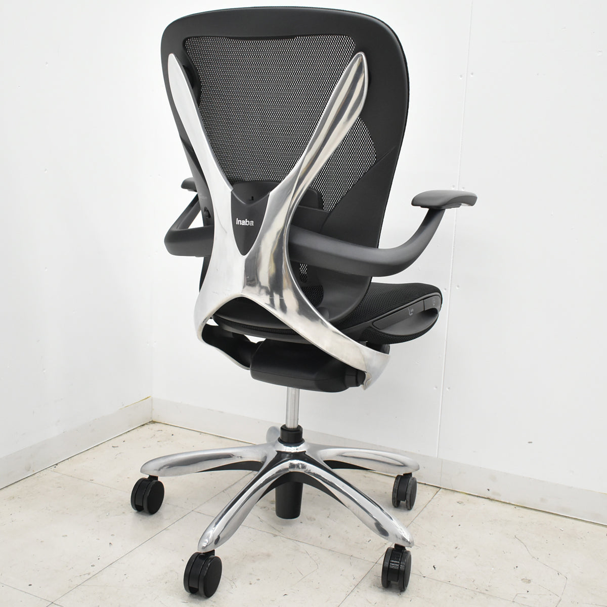 【中古】イナバ　エクセア　可動肘　エアランバーサポート　ポリッシュ　2025110604【中古オフィス家具】