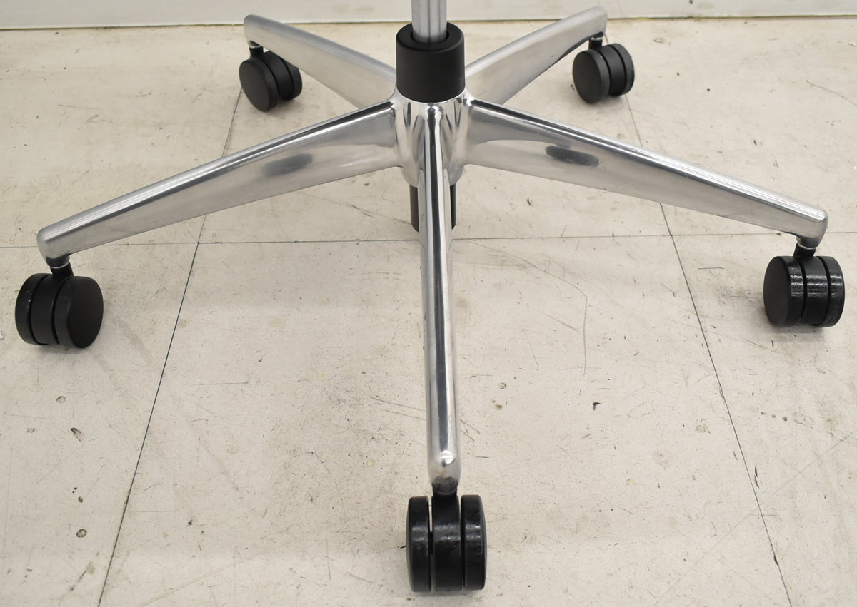 【中古】コクヨ　ベゼル　固定肘　ポリッシュ　2025110606【中古オフィス家具】