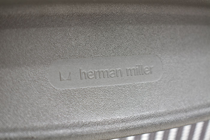 ハーマンミラー　Hermanmilller アーロンチェア　Bサイズ　フル装備　ランバーサポート　2023062804【中古オフィス家具】【中古】