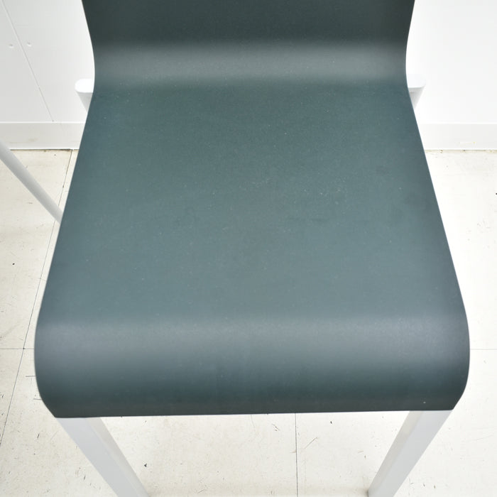 【中古】ヴィトラ vitra.　.03　ゼロスリー　スタッキングチェア　２脚セット　2024020703【中古オフィス家具】