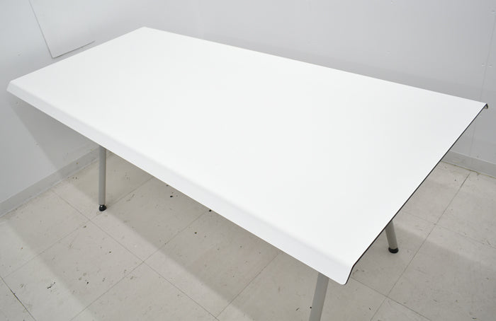 【中古】WOGG　TIRA studio table ミーティングテーブル　W1800　2024062402【中古オフィス家具】