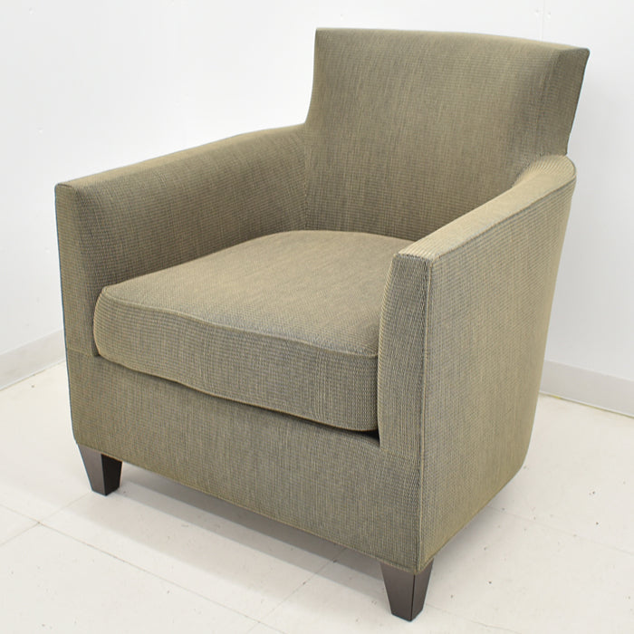 【中古】Cassina ixc. チェアマン 一人掛けソファ　W680　2024070401【中古オフィス家具】