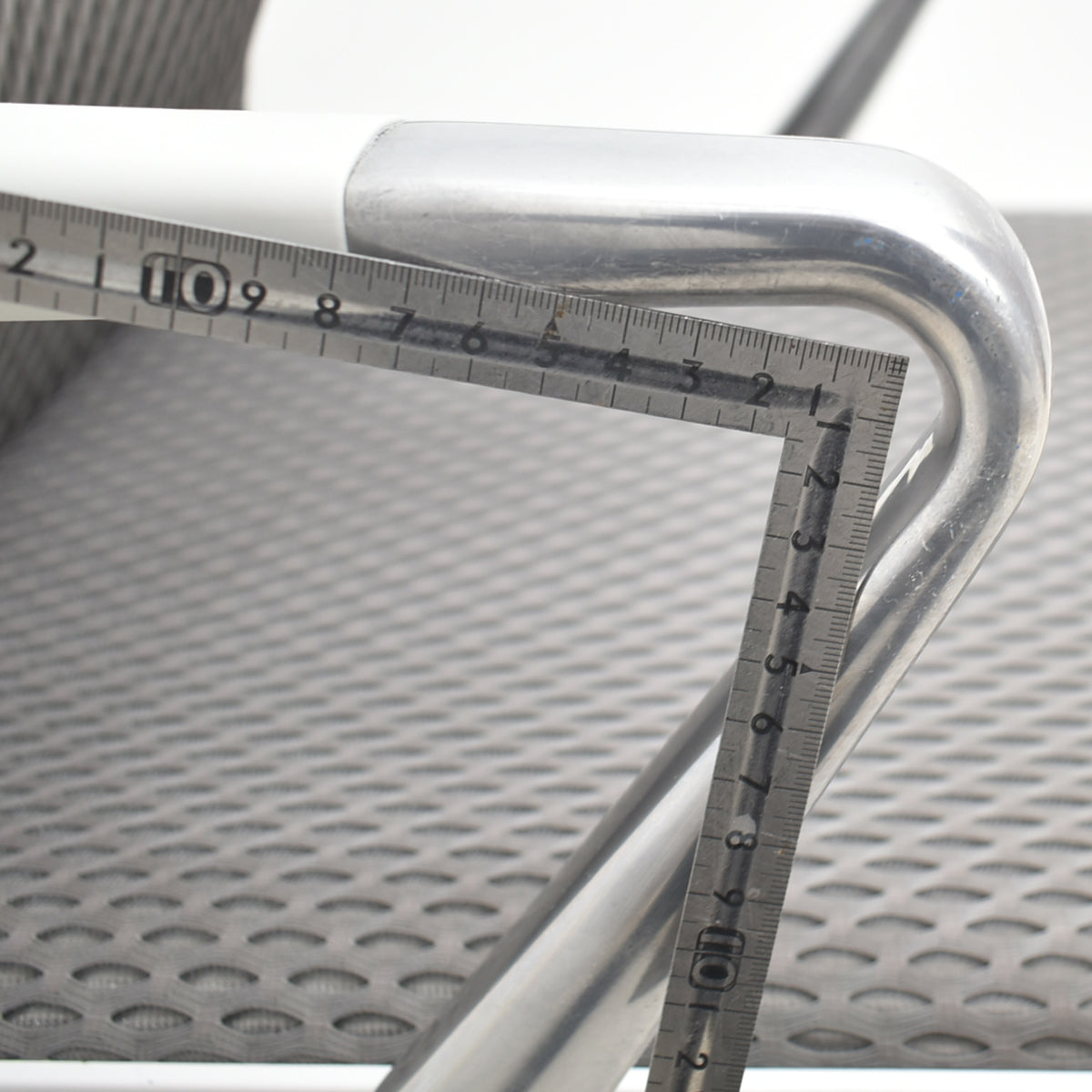 【中古】ヴィトラ　ユニックスチェア４レッグキャスターベース　W550　2024100104【中古オフィス家具】