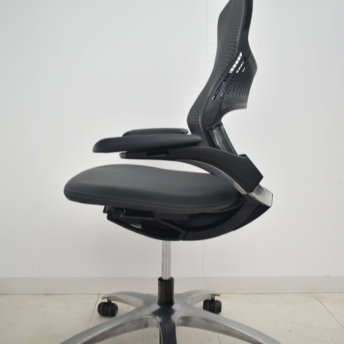 【中古】Knoll　ジェネレーション　可動肘　アルミミラー脚　2024102603【中古オフィス家具】