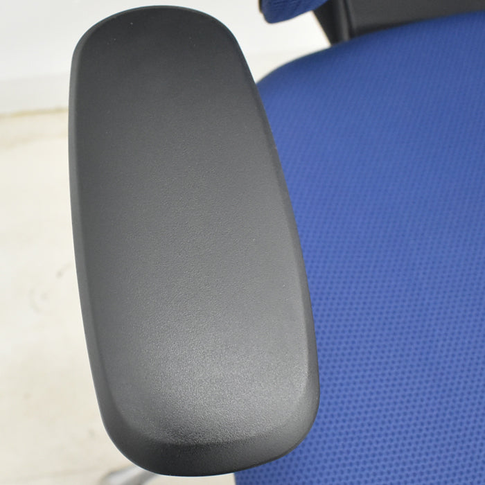 【中古】オカムラ　シルフィー　ローバック　固定肘　バックカーブアジャスト　前傾機能　ハンガー　ポリッシュ脚　ランバーサポート　2025070805【中古オフィス家具】