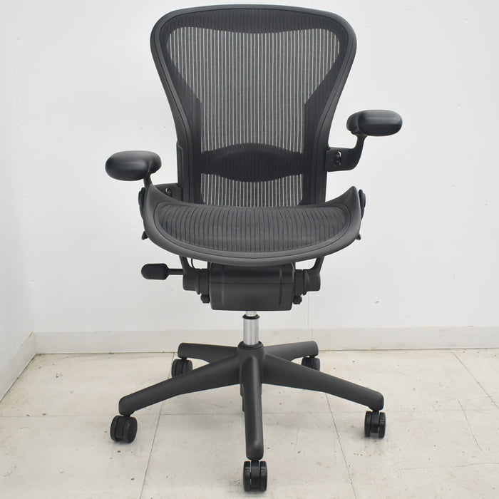 【中古】ハーマンミラー　アーロンチェア　Bサイズ　フル装備　ランバーサポート　2025070907【中古オフィス家具】