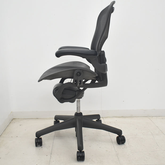 【中古】ハーマンミラー　アーロンチェア　スタンダード　Ｂサイズ　ランバーサポート　2025070908【中古オフィス家具】