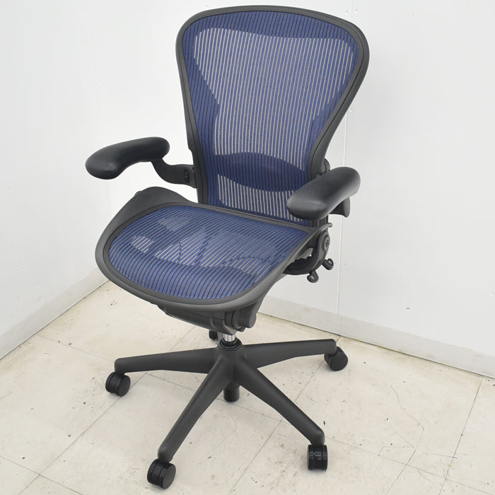 【中古】ハーマンミラー　アーロンチェア　Bサイズ　フル装備　ランバーサポート　2025071002【中古オフィス家具】