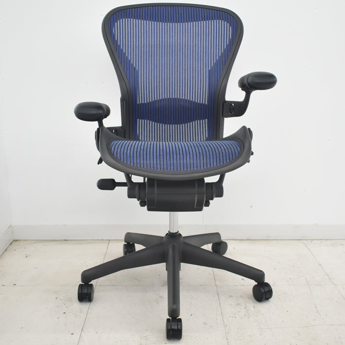 【中古】ハーマンミラー　アーロンチェア　Bサイズ　フル装備　ランバーサポート　2025071002【中古オフィス家具】