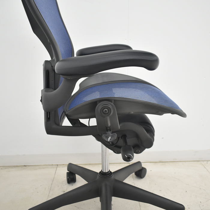 【中古】ハーマンミラー　アーロンチェア　Bサイズ　フル装備　ランバーサポート　2025071002【中古オフィス家具】