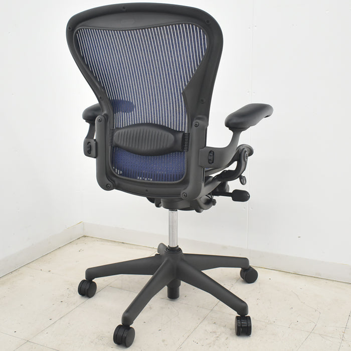 【中古】ハーマンミラー　アーロンチェア　Bサイズ　フル装備　ランバーサポート　2025071002【中古オフィス家具】
