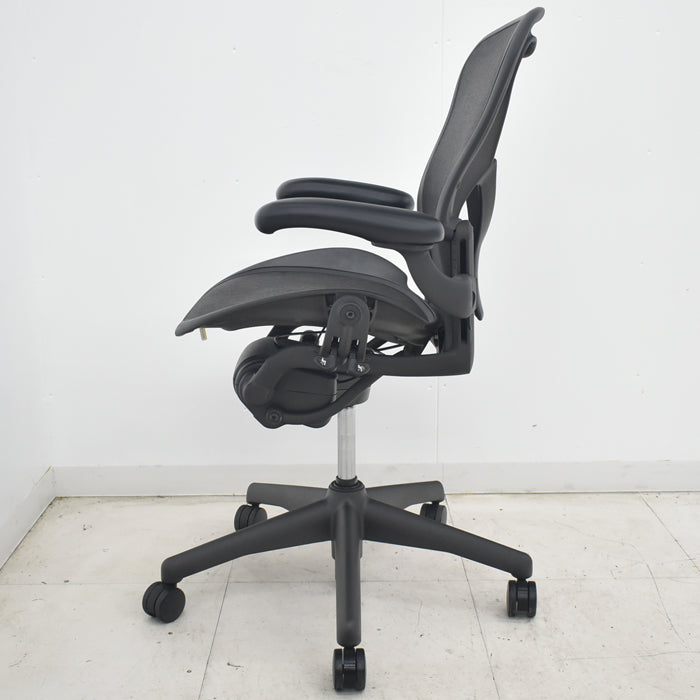 【中古】ハーマンミラー　アーロンチェア　Bサイズ　フル装備　ポスチャーフィット　2025071003【中古オフィス家具】