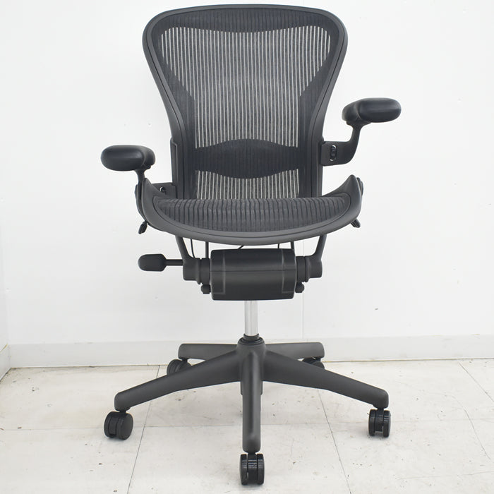 【中古】ハーマンミラー　アーロンチェア　Bサイズ　フル装備　ランバーサポート　2025071006【中古オフィス家具】