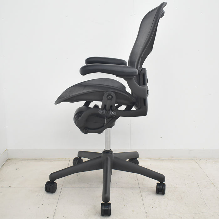 【中古】ハーマンミラー　アーロンチェア　Bサイズ　フル装備　ランバーサポート　2025071006【中古オフィス家具】