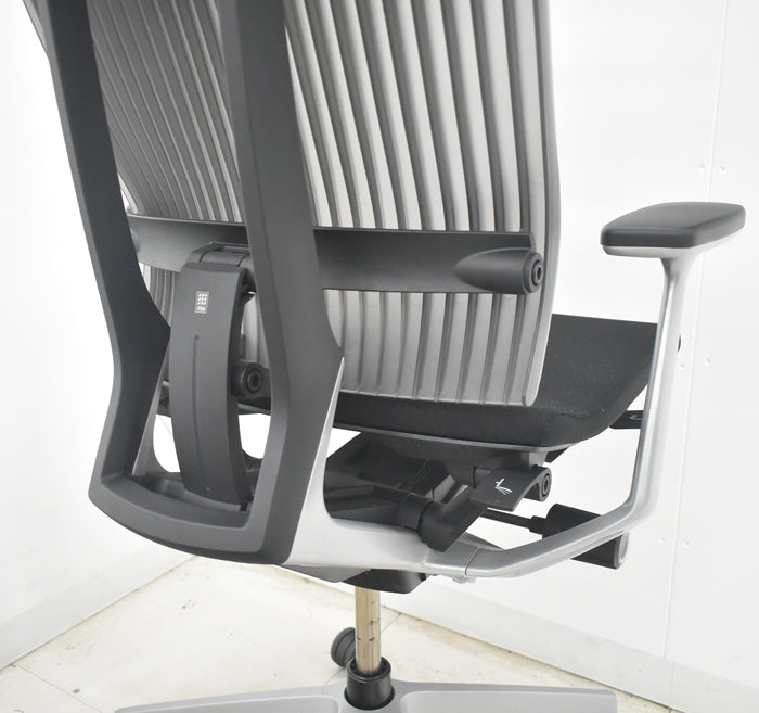 【中古】イトーキ　スピーナ　固定肘　エラストマーバック　可動ヘッドレスト　ハンガー　2025071601【中古オフィス家具】