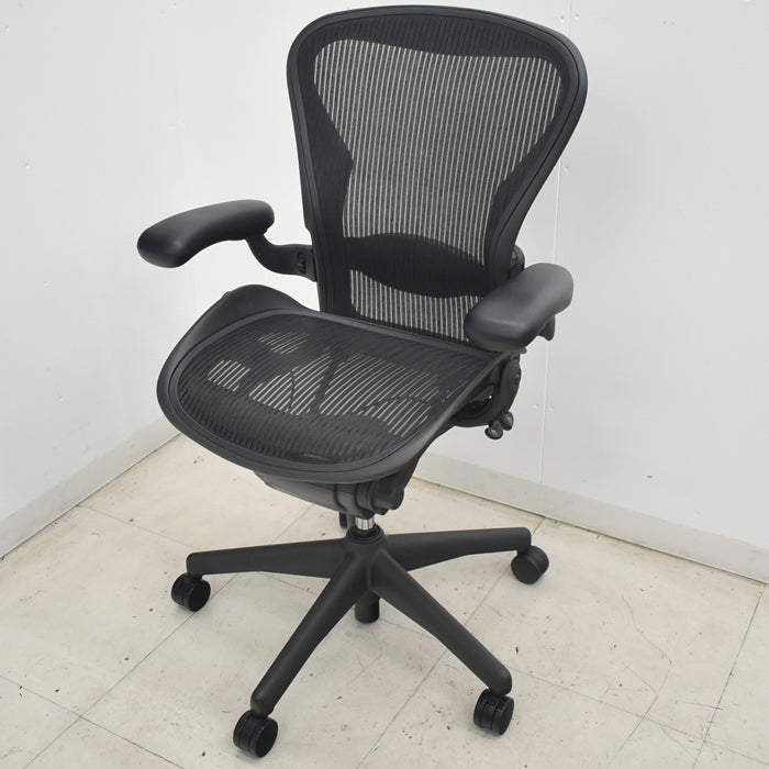 【中古】ハーマンミラー　アーロンチェア　Bサイズ　フル装備　ランバーサポート　2025071905【中古オフィス家具】