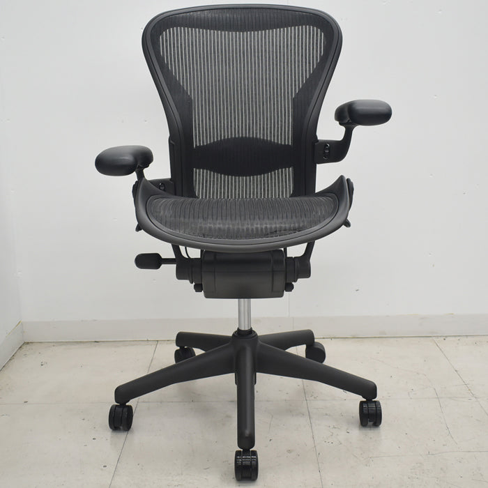 【中古】ハーマンミラー　アーロンチェア　Bサイズ　フル装備　ランバーサポート　2025071905【中古オフィス家具】