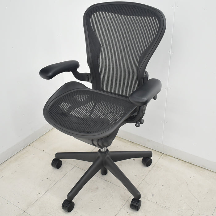 【中古】ハーマンミラー　アーロンチェア　Bサイズ　フル装備　2025071907【中古オフィス家具】