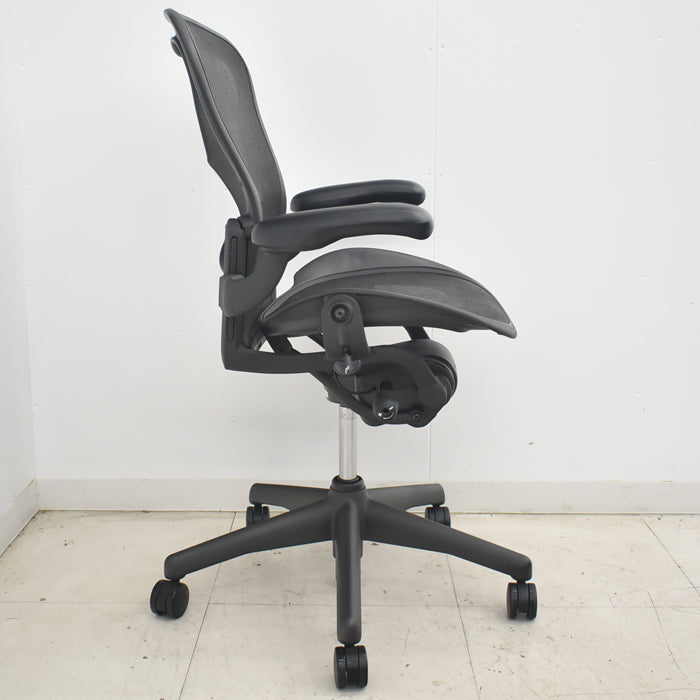 【中古】ハーマンミラー　アーロンチェア　スタンダード　Ｂサイズ　ランバーサポート　2025071909【中古オフィス家具】