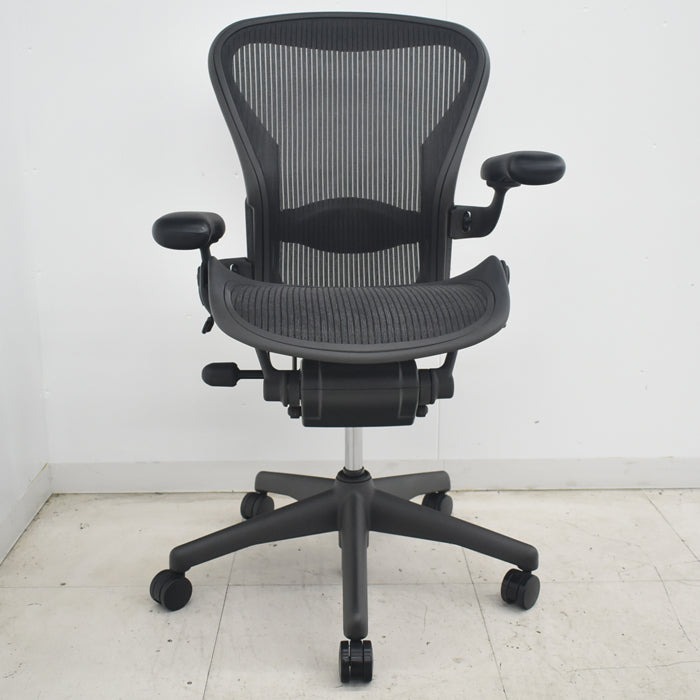 【中古】ハーマンミラー　アーロンチェア　Bサイズ　フル装備　ランバーサポート　2025072201【中古オフィス家具】