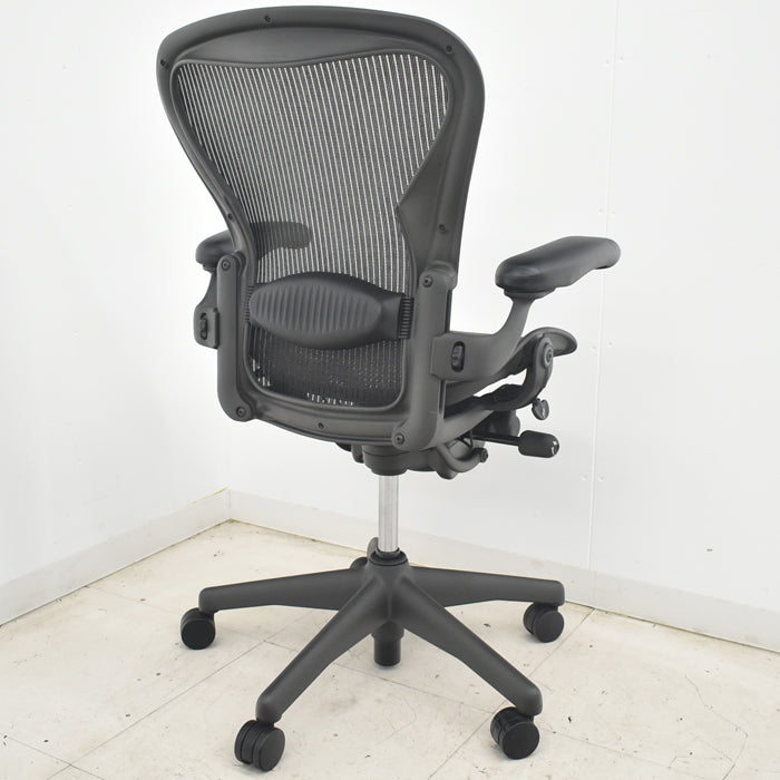 【中古】ハーマンミラー　アーロンチェア　Bサイズ　フル装備　ランバーサポート　2025072201【中古オフィス家具】