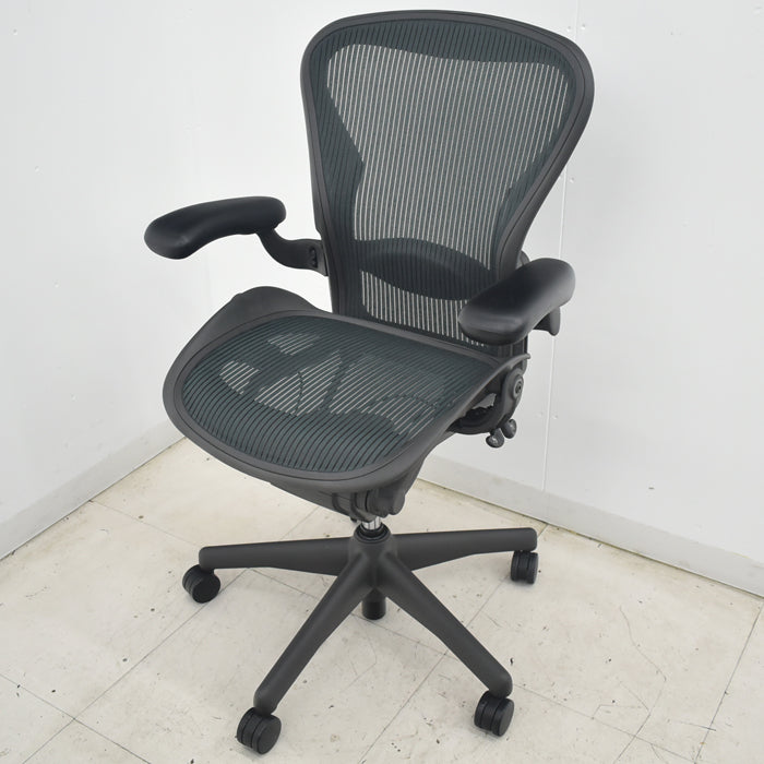 【中古】ハーマンミラー　アーロンチェア　Bサイズ　フル装備　ランバーサポート　ハンガー　2025072203【中古オフィス家具】