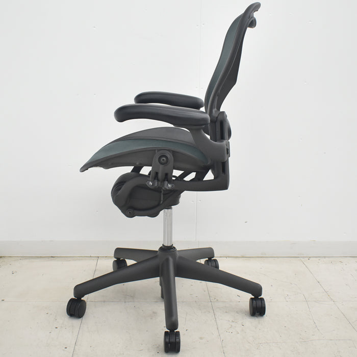 【中古】ハーマンミラー　アーロンチェア　Bサイズ　フル装備　ランバーサポート　ハンガー　2025072203【中古オフィス家具】